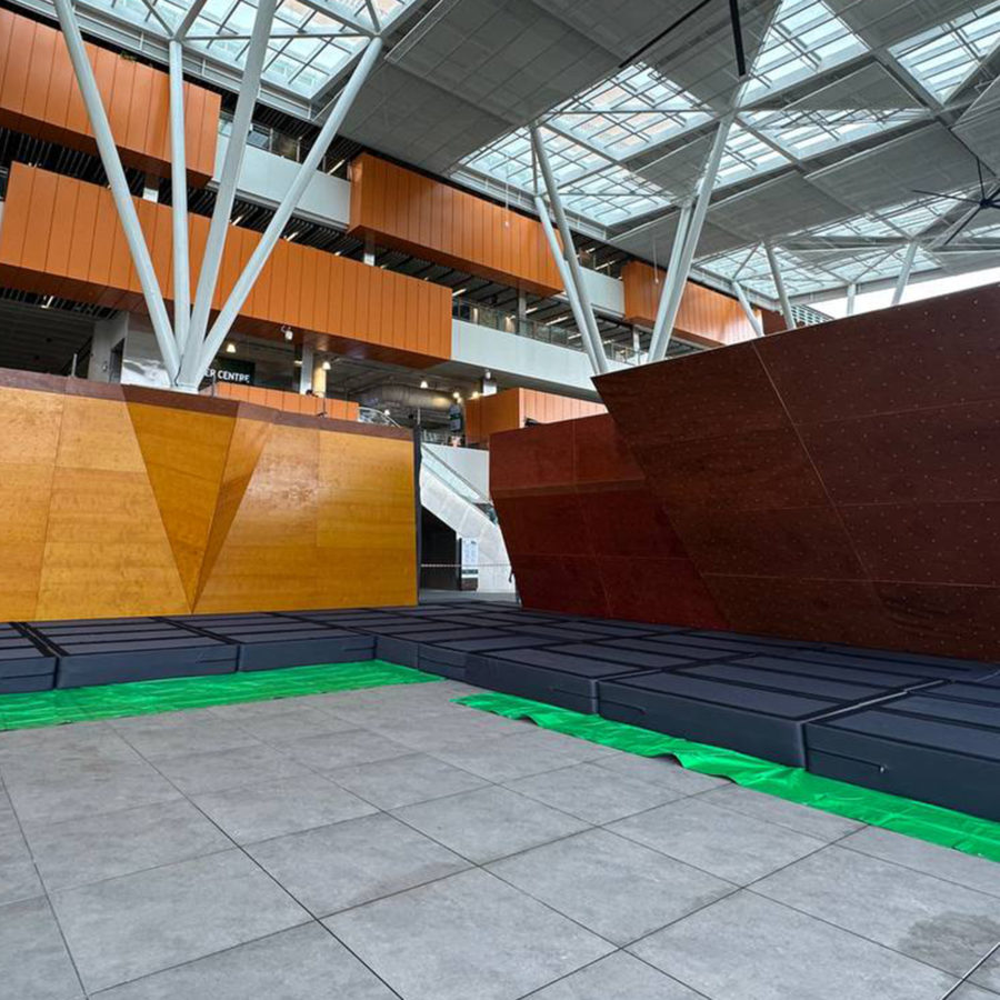 BoulderActive Wall Building